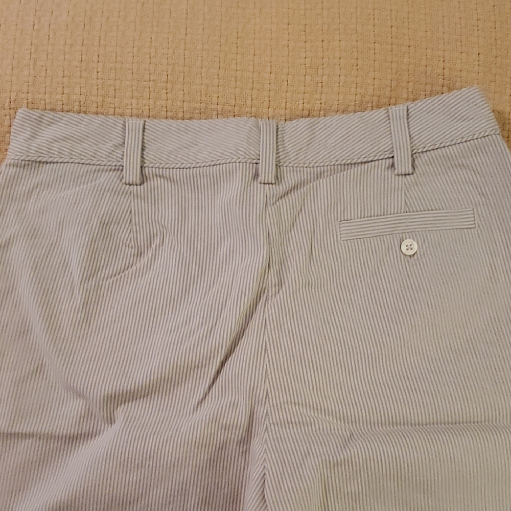 Women's Striped Shorts - Picture 4 of 4